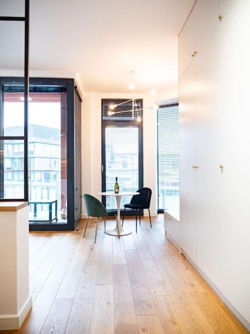Chic Apartment In Historic Koneser Area วอร์ซอ ภายนอก รูปภาพ