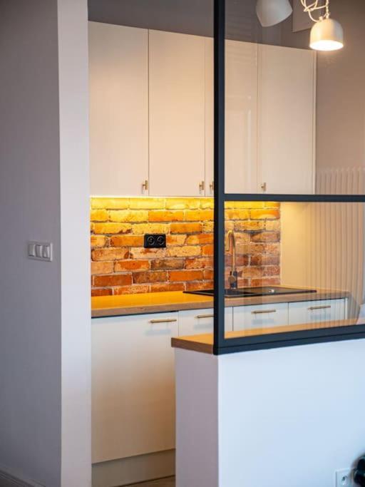 Chic Apartment In Historic Koneser Area วอร์ซอ ภายนอก รูปภาพ