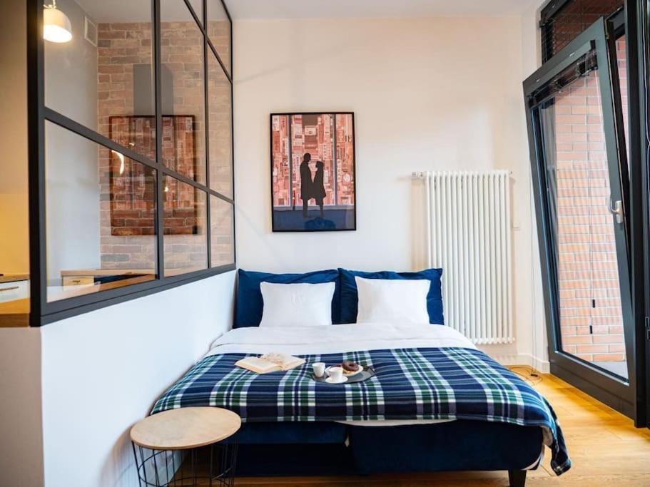 Chic Apartment In Historic Koneser Area วอร์ซอ ภายนอก รูปภาพ